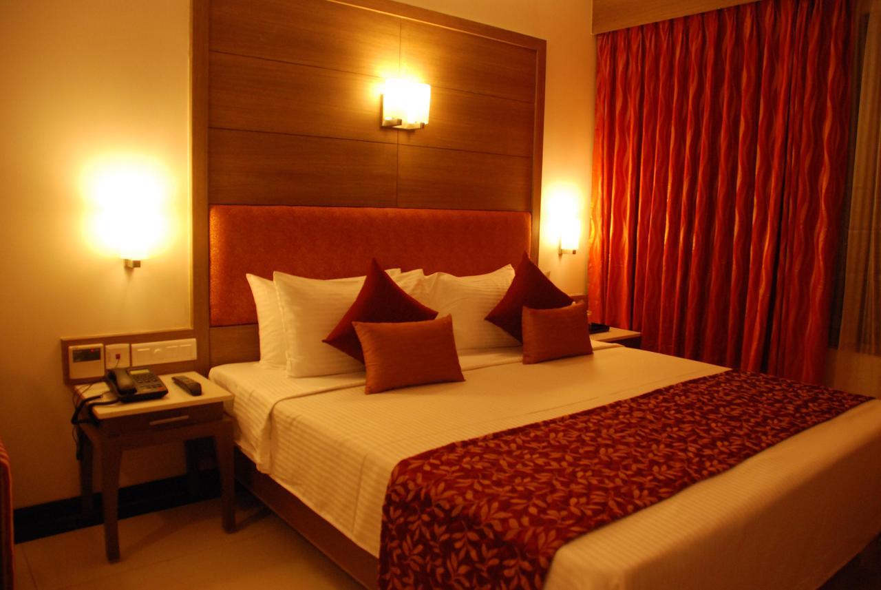 Clinton Park Inn Velánganni Kültér fotó